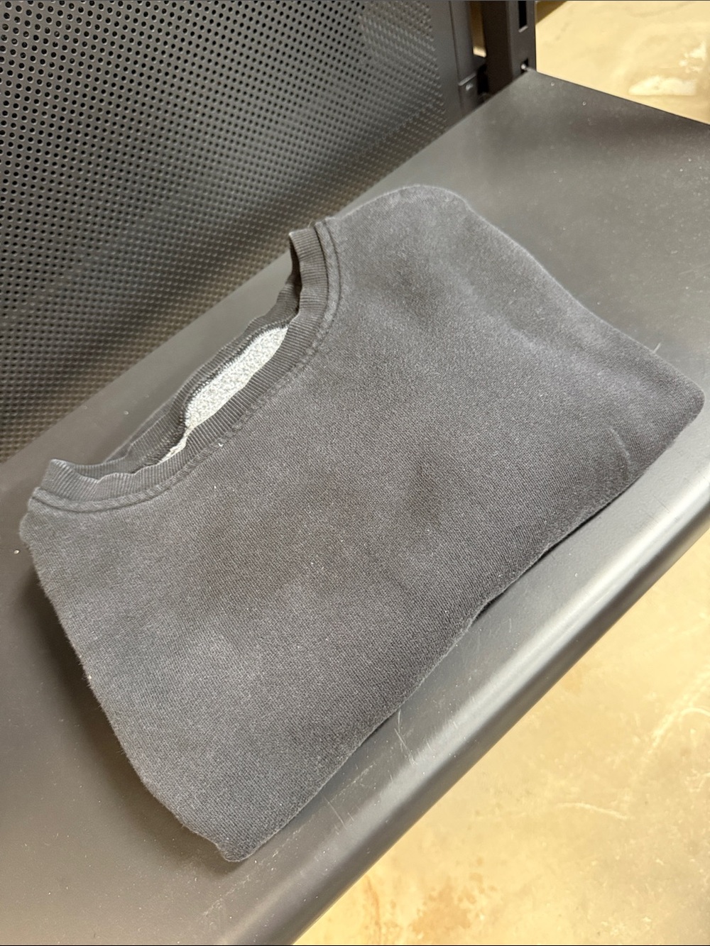 Alphalete Black Long Sleeve Crewneck Sweatshirt